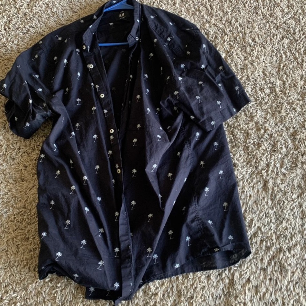 Mens XL H&M Button Up Shirt